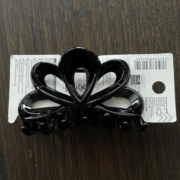 Daiso Black Hair Clip - Picture 3 of 4